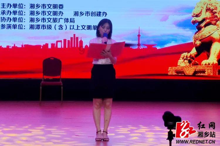今年春节必学的穿搭，现在流行这7种，照着穿新年美到爆！